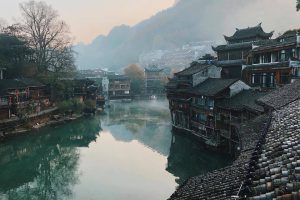 Kinh nghiệm du lịch Phượng Hoàng cổ trấn – Trương Gia Giới 6N5Đ chỉ với 7 triệu