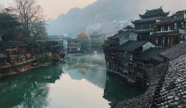 Kinh nghiệm du lịch Phượng Hoàng cổ trấn – Trương Gia Giới 6N5Đ chỉ với 7 triệu