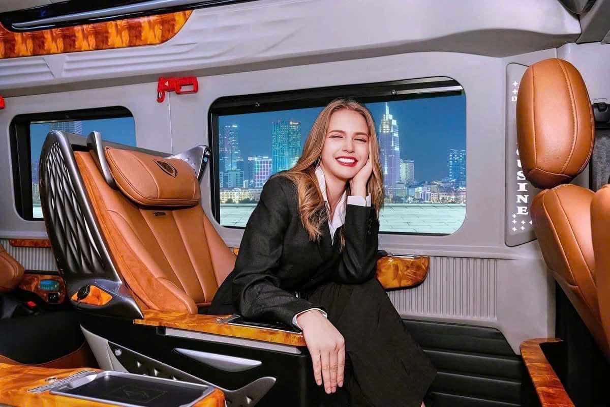 Private car Phnom Penh to VietNam