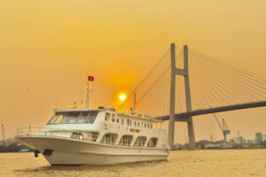 Cho thuê Du thuyền du lịch trên sông Sài Gòn