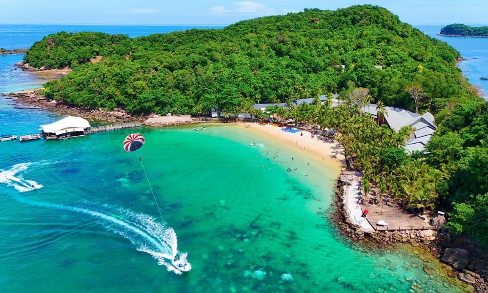 Vietnam’s Top Must-Visit Destinations in 2026: Honored by Global Travel Authorities 1 Vietnam’s Top Must-Visit Destinxations in 2026: Honored by Global Travel Authorities